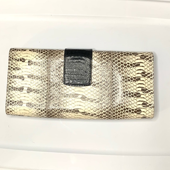 Carlos Falchi snakeskin clutch - Picture 3 of 8